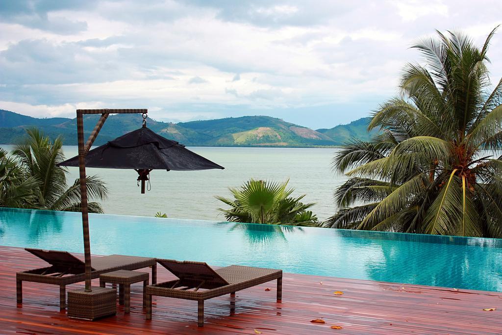 The Blue Sky Resort @ Ranong Exterior photo